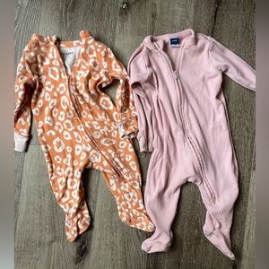 Old navy baby girl pajamas